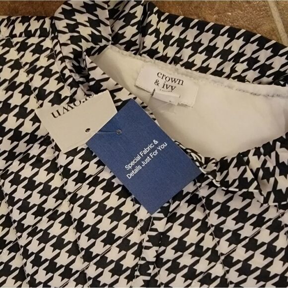 Crown and Ivy Kids Hndstooth Ruffle Neck Puffer Snap Vest - Picture 6 of 8